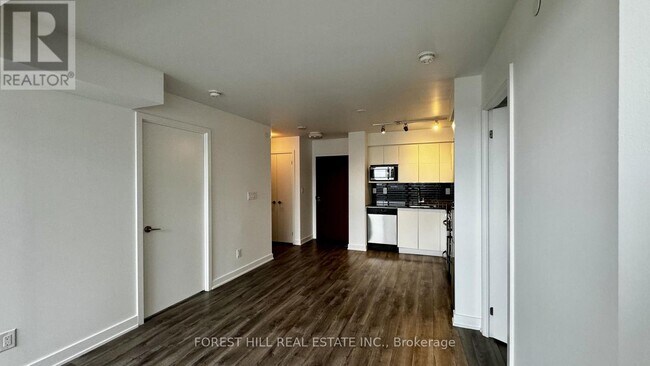 Photo du bâtiment - 160 Flemington Rd