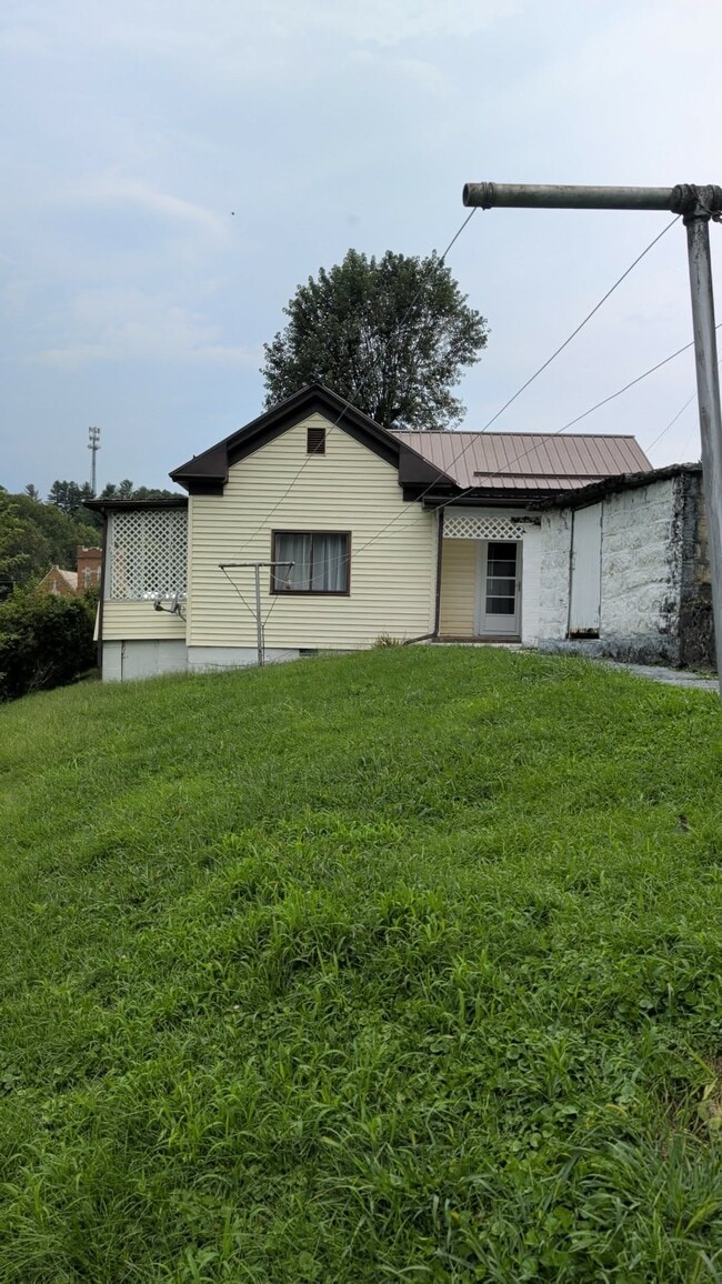 Building Photo - 3203 Willey Ave