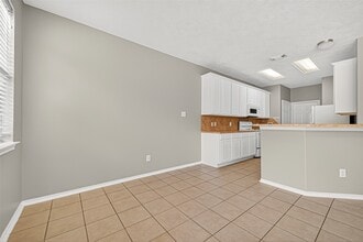 Building Photo - 110 N Burberry Park Cir
