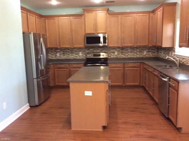 Building Photo - 745 Porto Cristo Ave