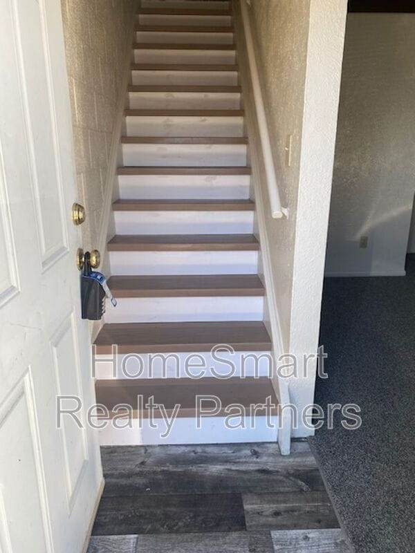 Building Photo - 165 Monroe Ave