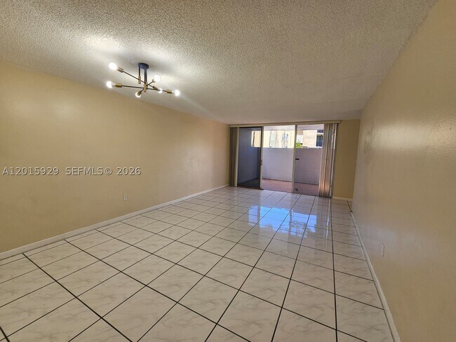 Foto del edificio - 10825 SW 112th St