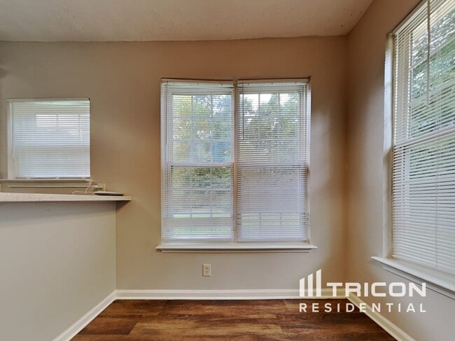Building Photo - 2224 Boone Ct
