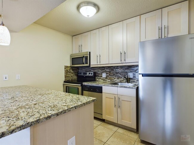 Foto del edificio - 7685 Northcross Dr