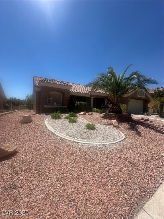 Foto del edificio - 9709 Blue Bell Dr