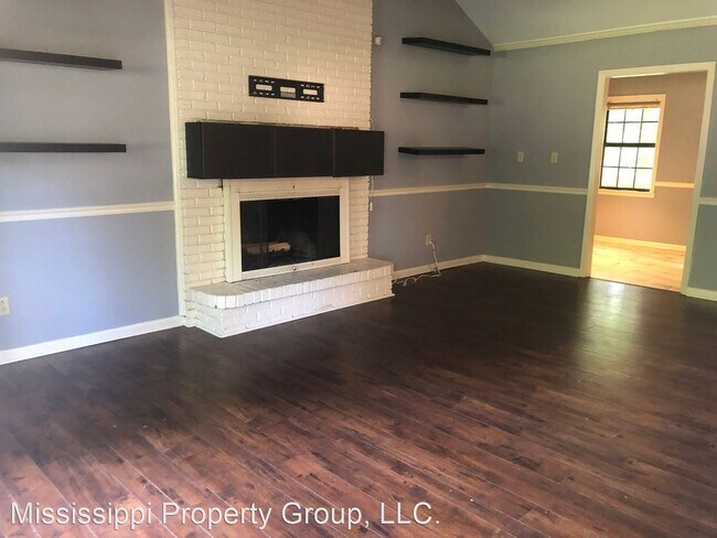 Building Photo - 3 br, 2 bath House - 906 Crawford Circle