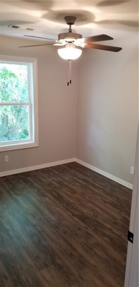 Building Photo - 721 Taylor St