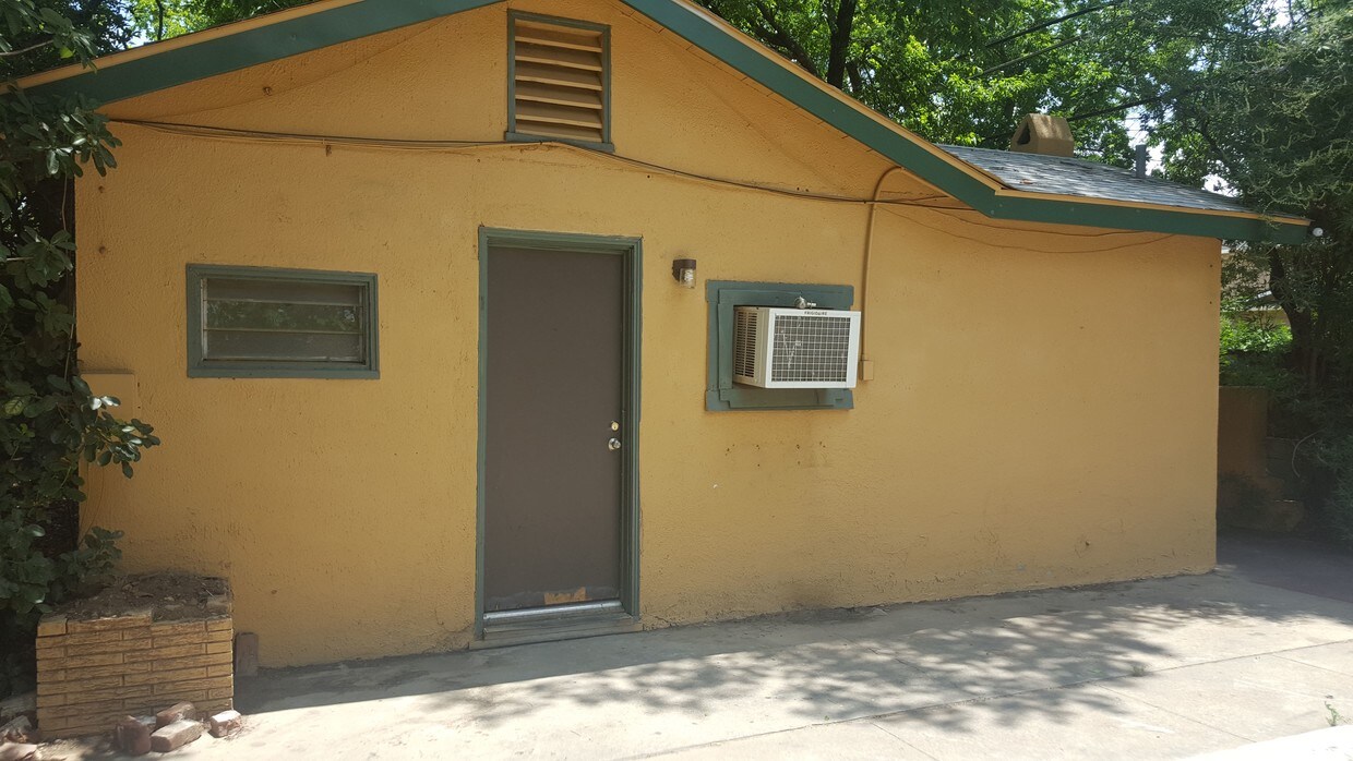 Primary Photo - 2508 Washington Ave