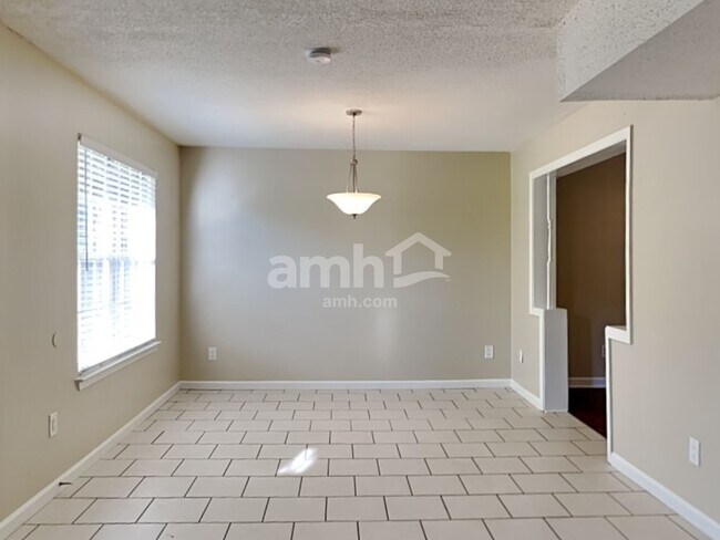 Foto del edificio - 131 The Esplanade Way SW