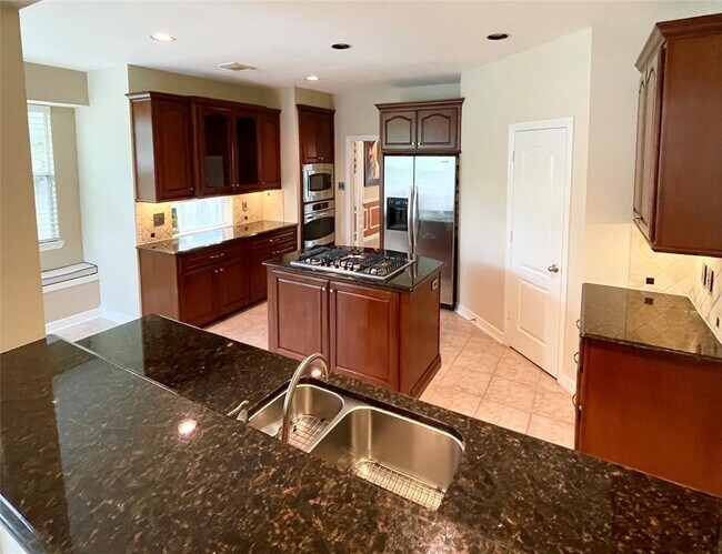 Foto del edificio - 16211 Halpren Falls Ln