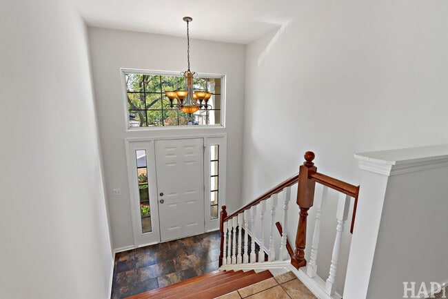 Foto del edificio - 434 Cromwell Cir