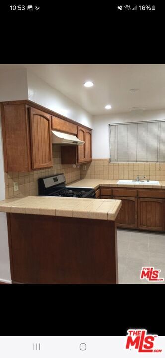 Foto del edificio - 1027 Bay St