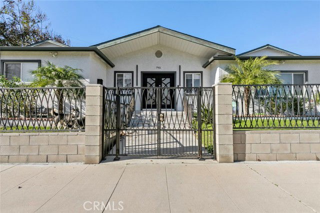 Foto del edificio - 7911 Fulton Ave