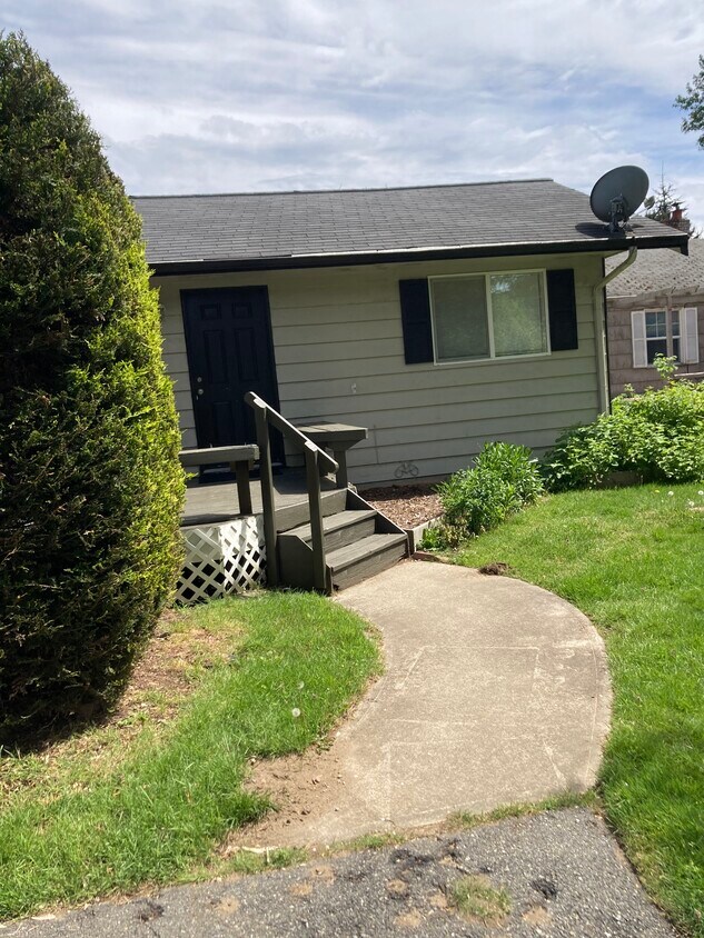 Foto principal - 15002 4th Ave S