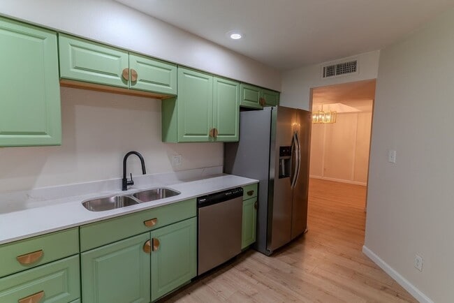 Photo - 2-bedroom condo is now available in Scottsdale. 1/2 off 1st Months' Rent