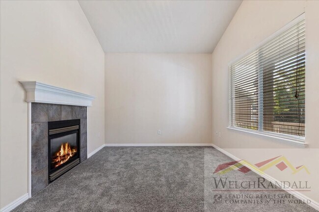 Building Photo - Spacious Residence in Taylorsville – 5 Bed...