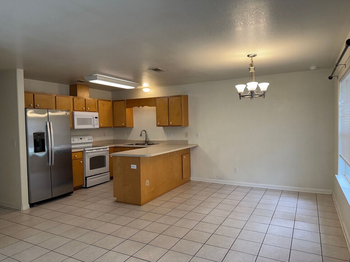 Foto del edificio - Duplex for rent