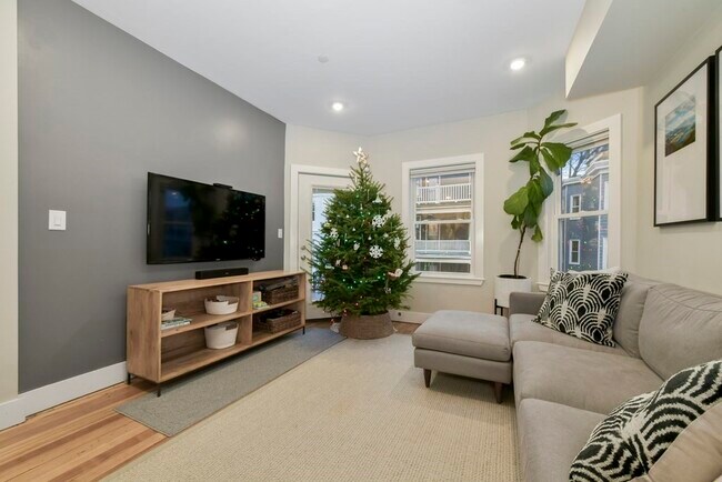 Building Photo - 28 Parkton Rd