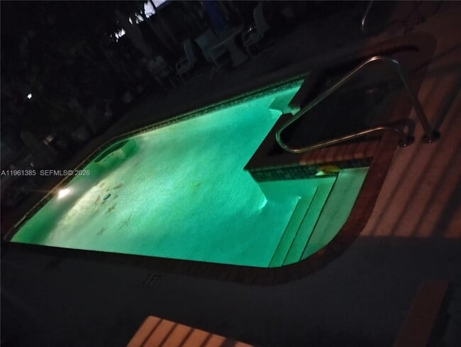 Foto del edificio - 305 SE 12th Ave