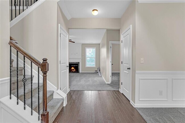 Foto del edificio - 568 Garden View Ct