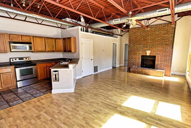Building Photo - 252 S Florissant Rd