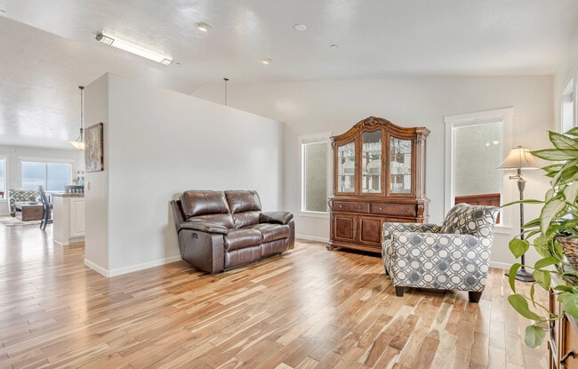 Building Photo - 1987 E Aspen Grv Ct