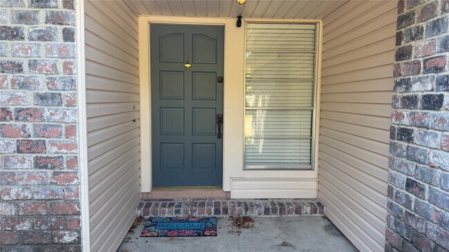 Foto del edificio - 5818 Culross Cl