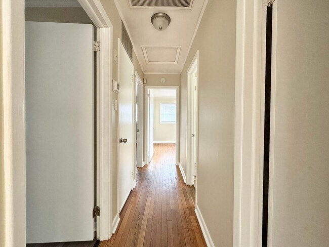 Foto del edificio - 2902 Holmes Rd
