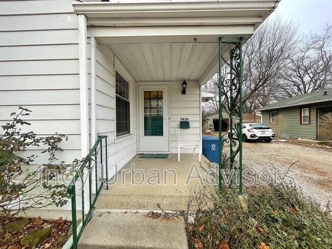 Foto del edificio - 5830 Ralston Ave