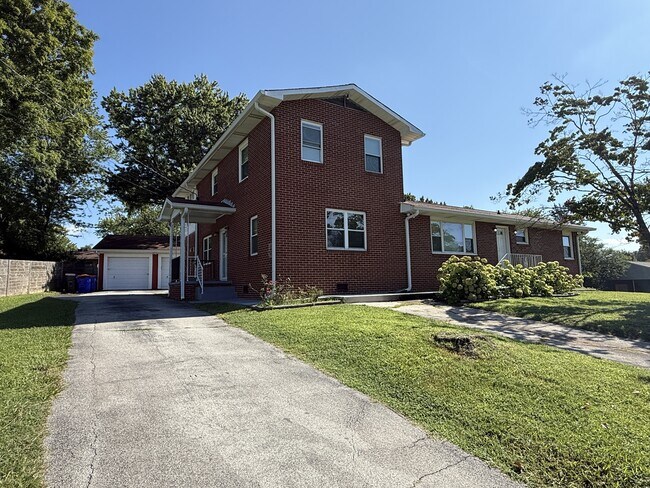 Foto del edificio - 5312 Rowan Rd