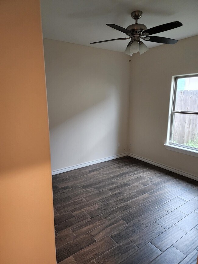 Building Photo - 5704 St Sebastian Ln