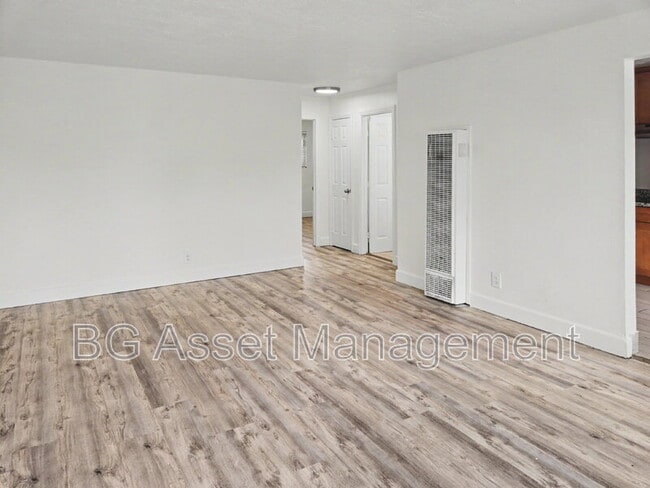 Building Photo - 1448 Merced St