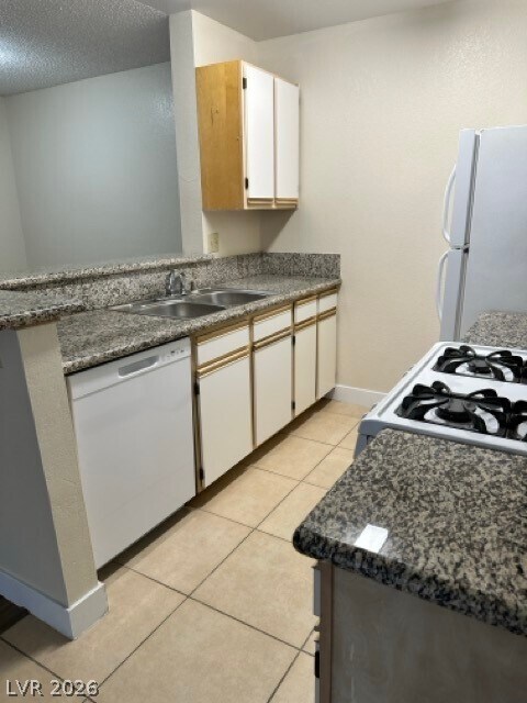 Building Photo - 2200 S Fort Apache Rd