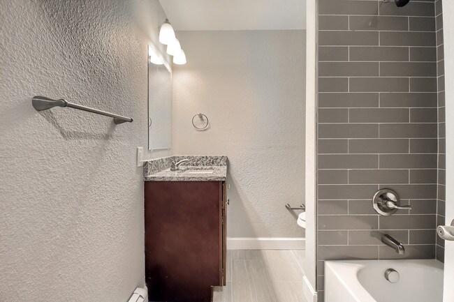 Bathroom - 4812 W 8th Ave
