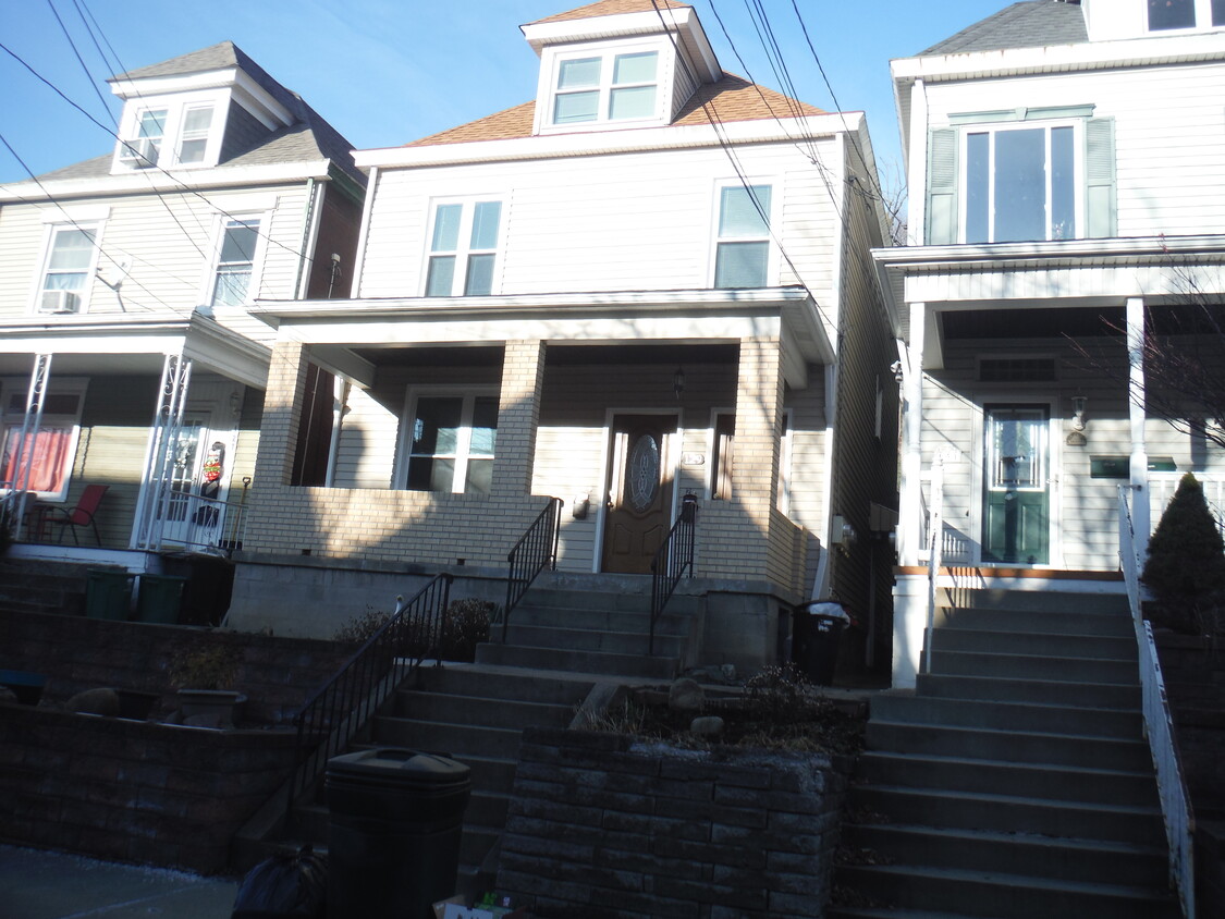 Primary Photo - 129 5th St
