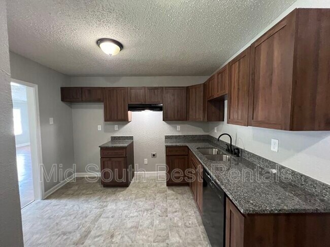 Building Photo - 4296 Willow Rd