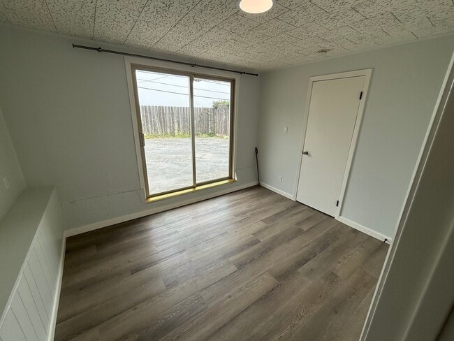 Building Photo - 68 Woodland Ave