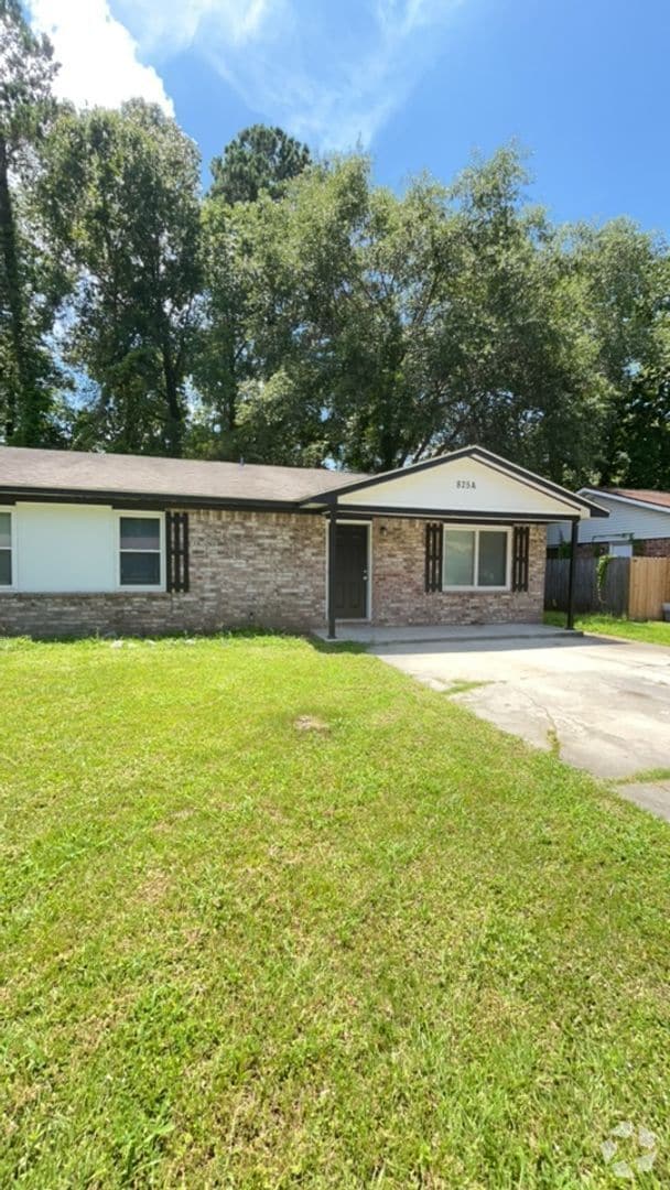 Building Photo - 825A Sandpiper Dr