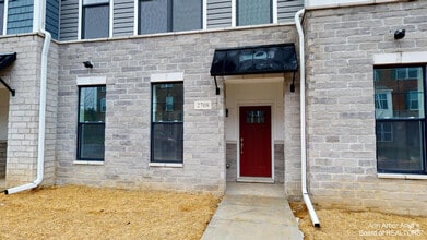 Building Photo - 2708 S Spurway Dr