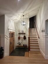 Foyer / Staircase - 1512 Tanager Ln