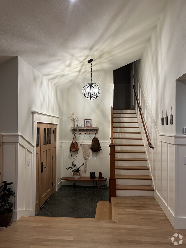 Building Photo - 1512 Tanager Ln