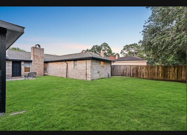 Building Photo - 11630 Sagemeadow Ln