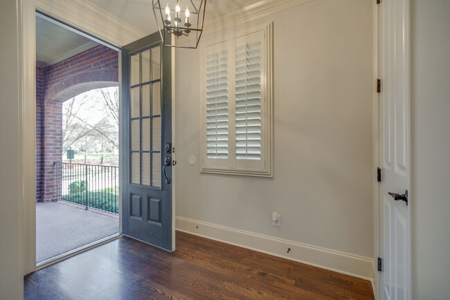 Building Photo - 1167 Westhaven Blvd