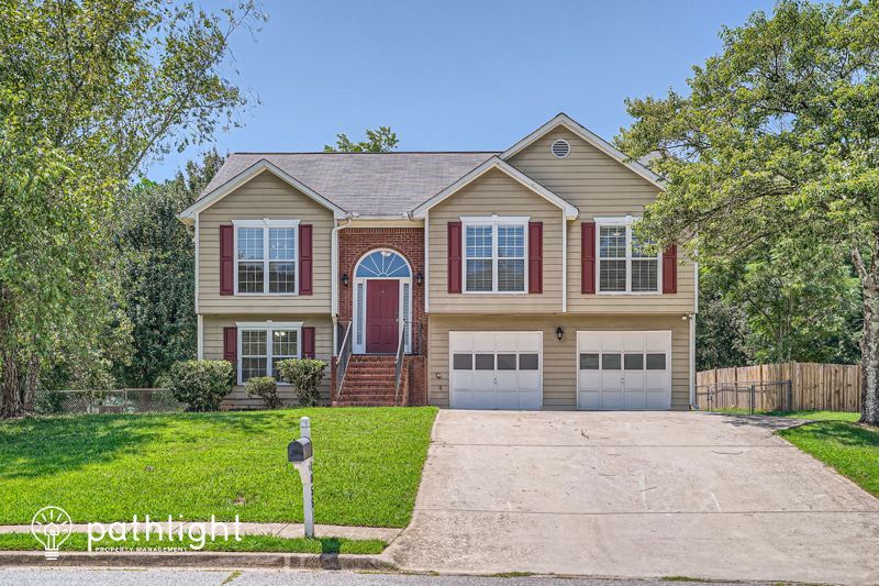 Primary Photo - 1055 Leighs Brook Way