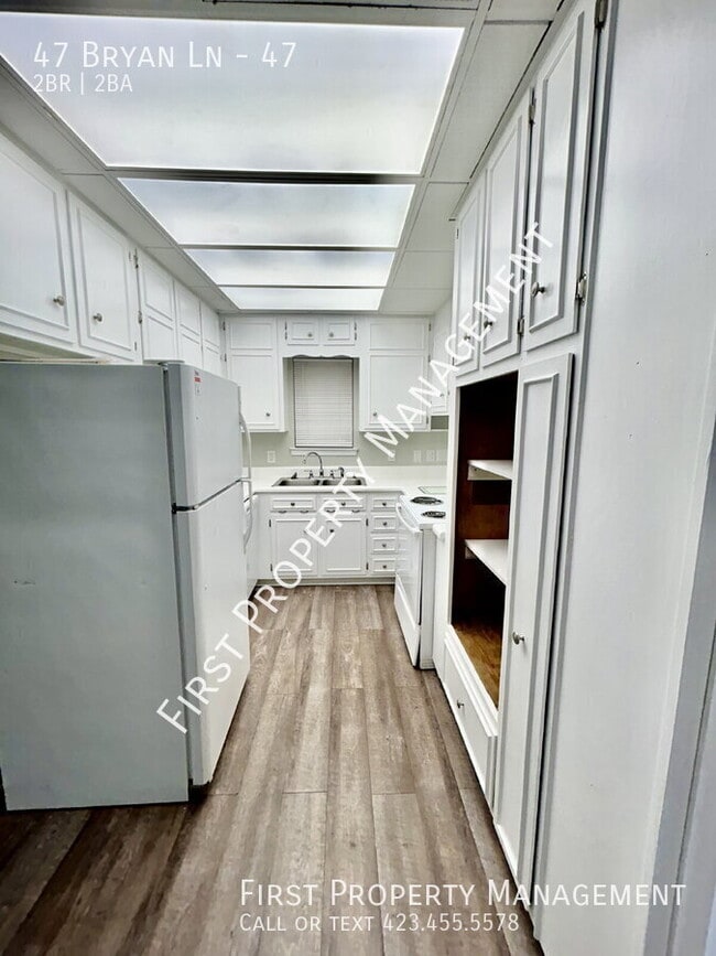 Foto del edificio - 47 Bryan Ln