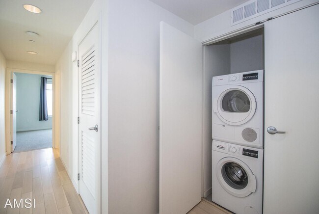 Foto del edificio - 2 br, 2 bath House - 51 Innes Ct #309
