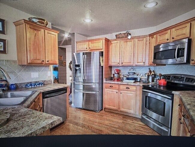 Foto del edificio - 8723 Stony Creek Dr