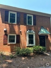 Building Photo - 404 Herndon Dr
