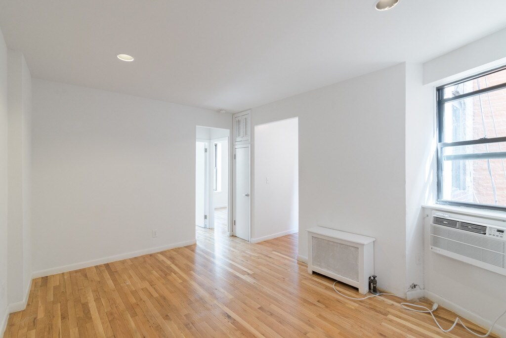 Foto principal - 334 East 78 Street