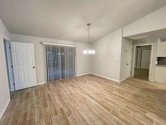 Foto del edificio - Beautiful Single Family Home! South Sarasota, 3-Bed/2-Bath, Fully Renovated: Annual Rental!